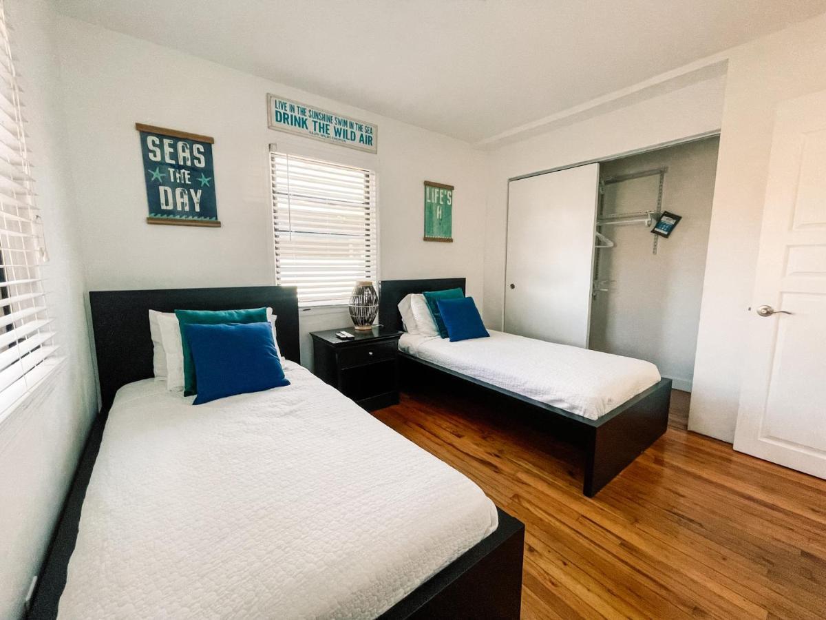 Hammocks & Mini-golf! 10 Mins From Beach! Hollywood